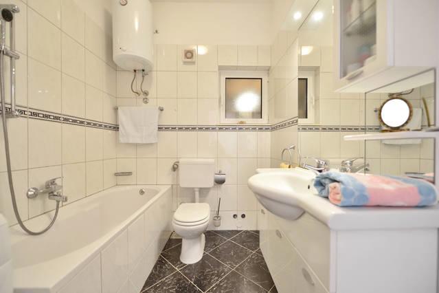 Apartment Lejo Jesenice  Kültér fotó