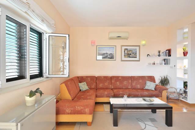 Apartment Lejo Jesenice  Szoba fotó